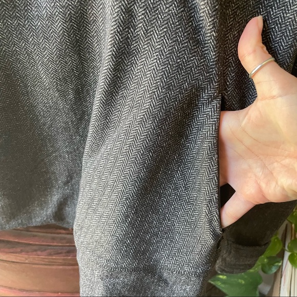 Lululemon Think Fast 1/4 zip - Picture 10 of 14